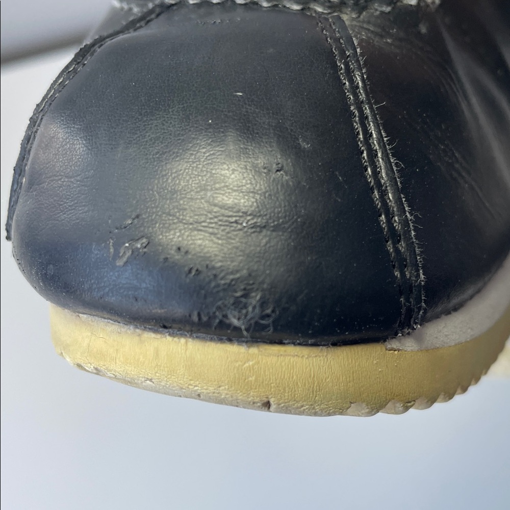 Nike ‘Classic Cortez' Black Leather women’s casual sneakers size 10 - Picture 15 of 16